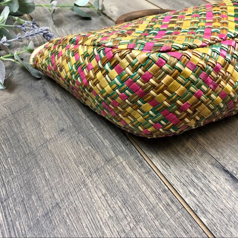 Vintage Wooden Handle Straw Zipper Handbag - Picture 7 of 16